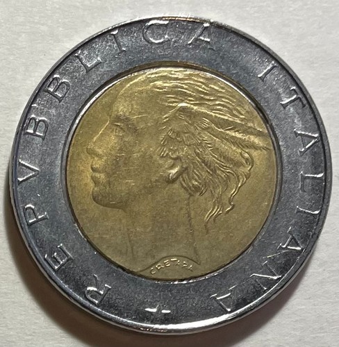 Italy 500 lire minted - 500,